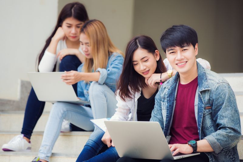 Boost cognitive skills and memory by learning a new language